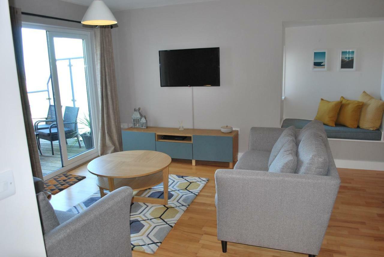 For The Shore, Fistral Beach Newquay - 2 Bed 2 Bath - Private Parking With Garage For 2 Vehicles Exterior photo